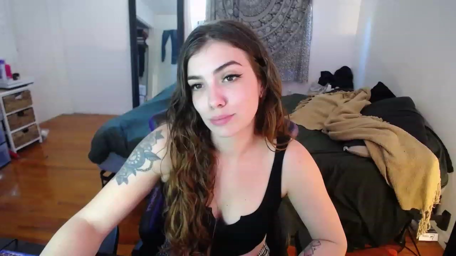 Gallery image thumbnail from BabyxKat's myfreecams stream on, 03/16/2023, 19:17 image 3 of 20