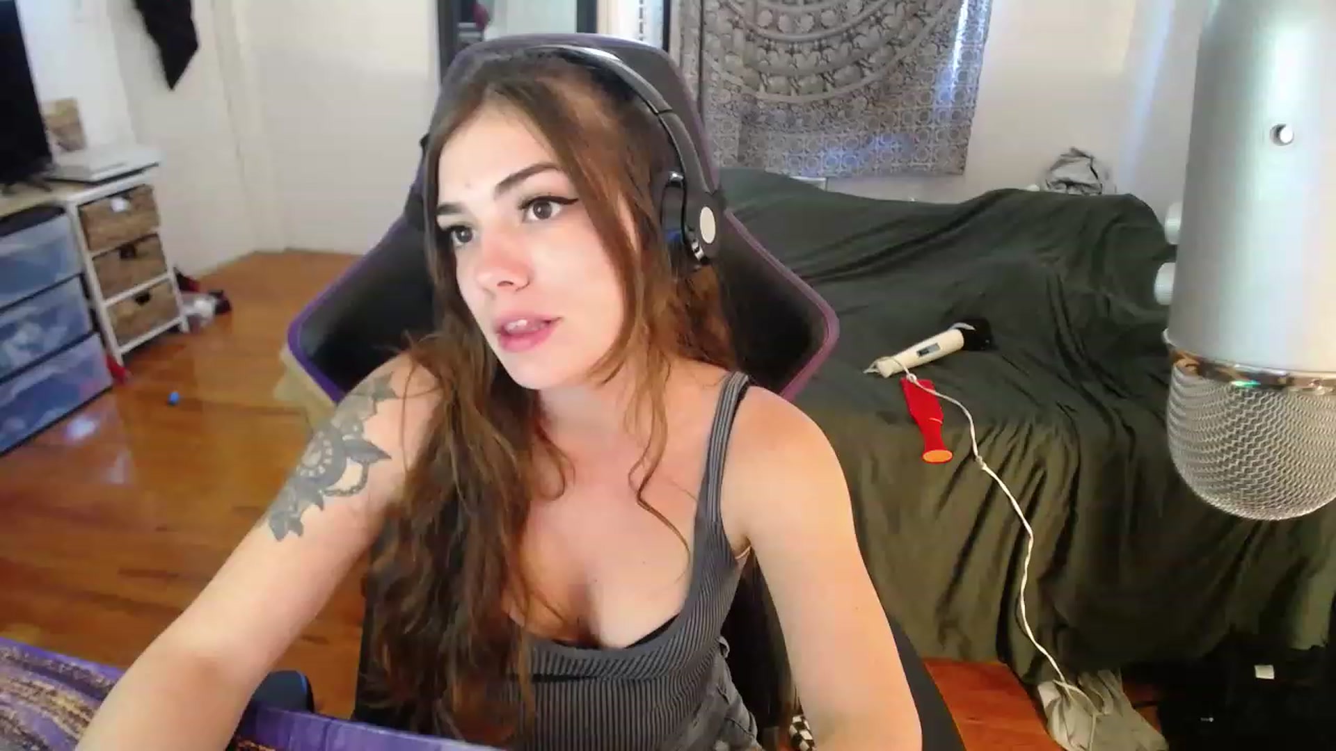 Gallery image thumbnail from BabyxKat's myfreecams stream on, 03/20/2023, 18:16 image 17 of 20