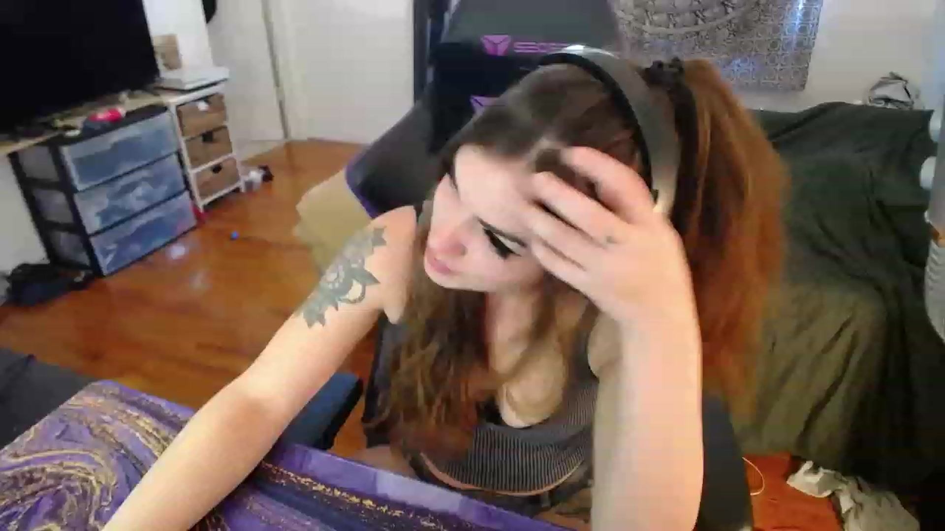 Gallery image thumbnail from BabyxKat's myfreecams stream on, 03/20/2023, 18:16 image 2 of 20