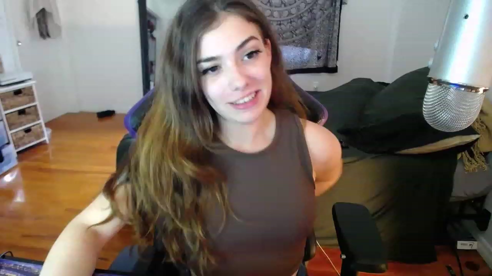 Gallery image thumbnail from BabyxKat's myfreecams stream on, 03/28/2023, 17:35 image 3 of 20