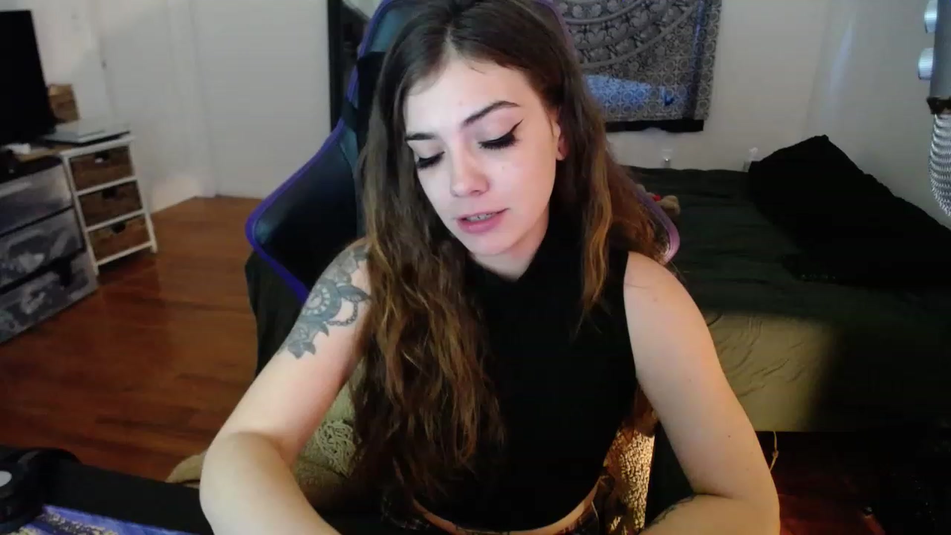 Gallery image thumbnail from BabyxKat's myfreecams stream on, 03/30/2023, 20:03 image 13 of 20