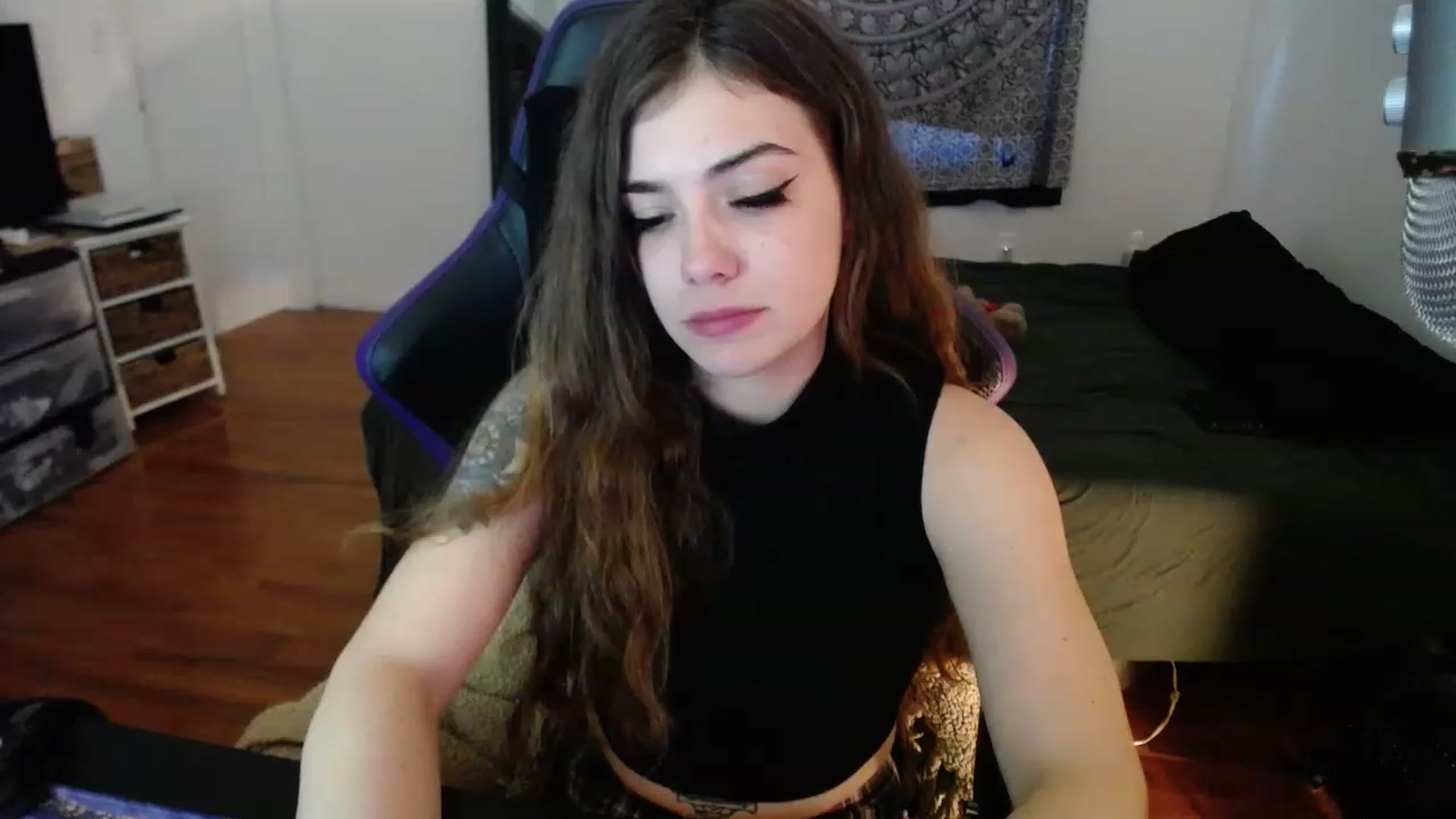 Gallery image thumbnail from BabyxKat's myfreecams stream on, 03/30/2023, 20:03 image 15 of 20