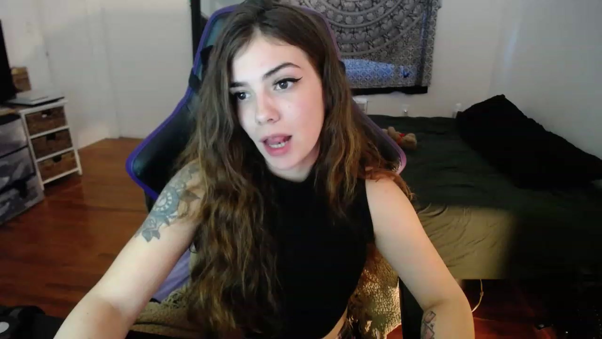 Gallery image thumbnail from BabyxKat's myfreecams stream on, 03/30/2023, 20:03 image 3 of 20