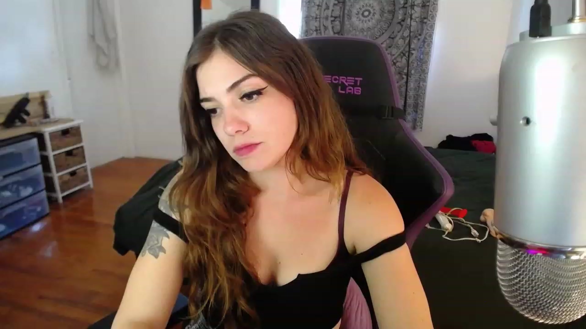Gallery image thumbnail from BabyxKat's myfreecams stream on, 04/21/2023, 19:03 image 20 of 20
