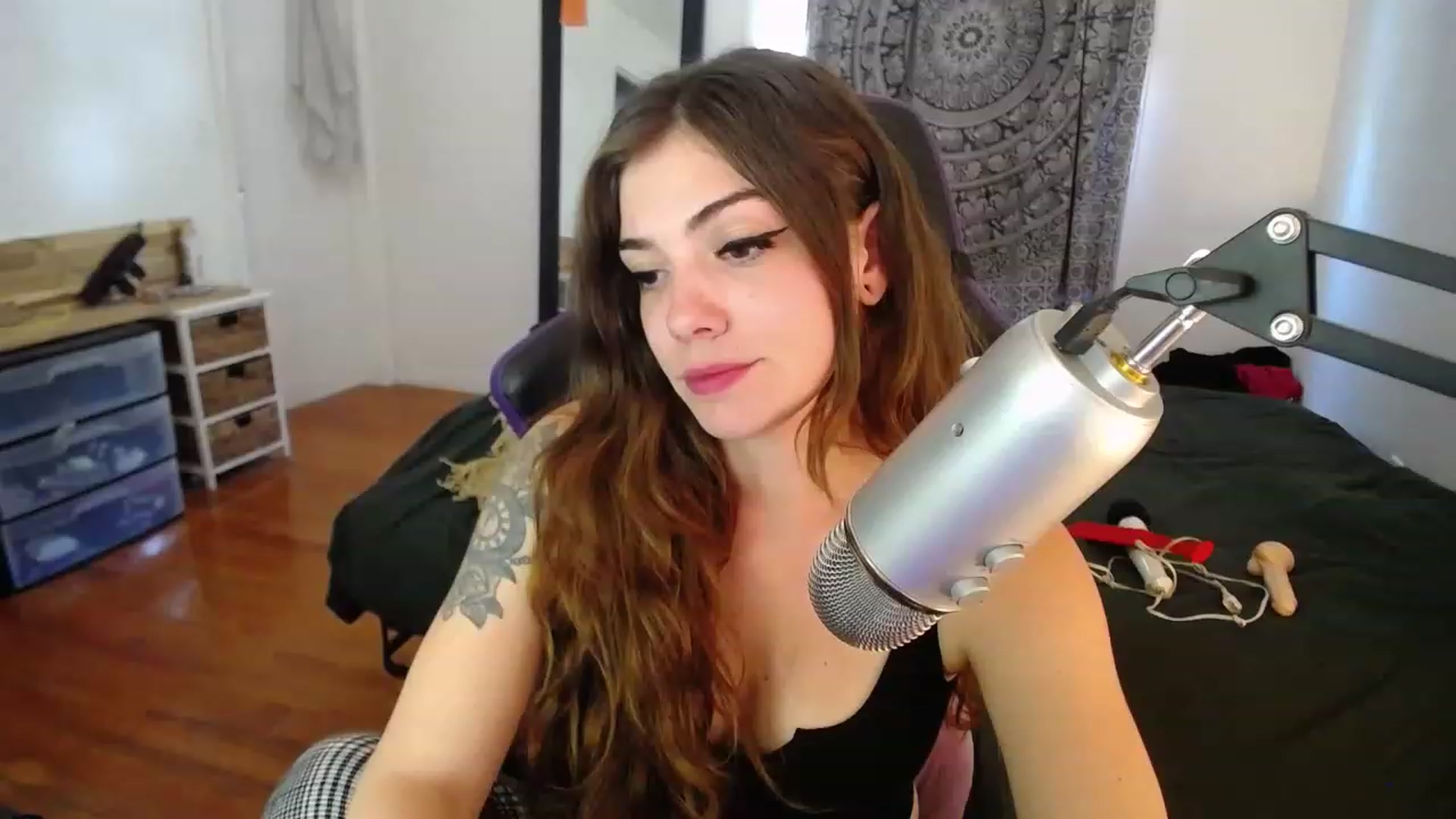 Gallery image thumbnail from BabyxKat's myfreecams stream on, 04/21/2023, 19:03 image 3 of 20