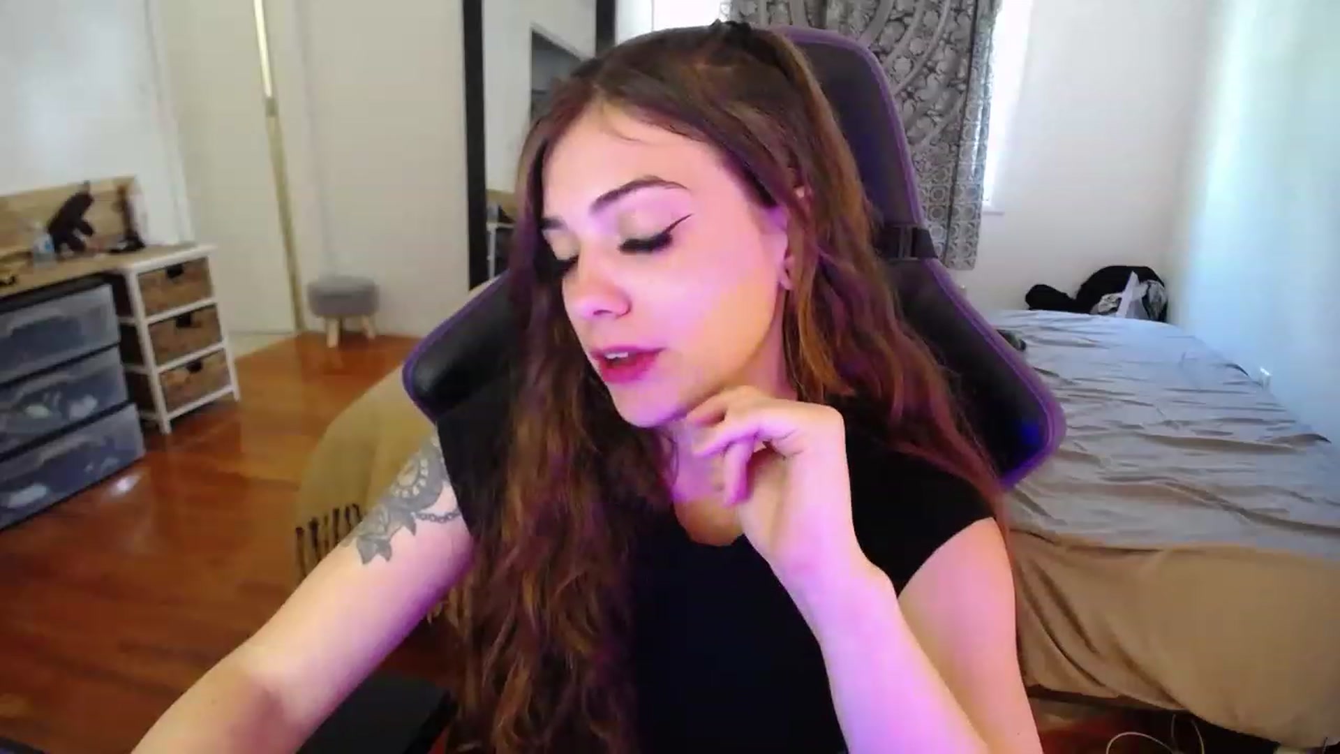 Gallery image thumbnail from BabyxKat's myfreecams stream on, 04/25/2023, 16:50 image 10 of 20