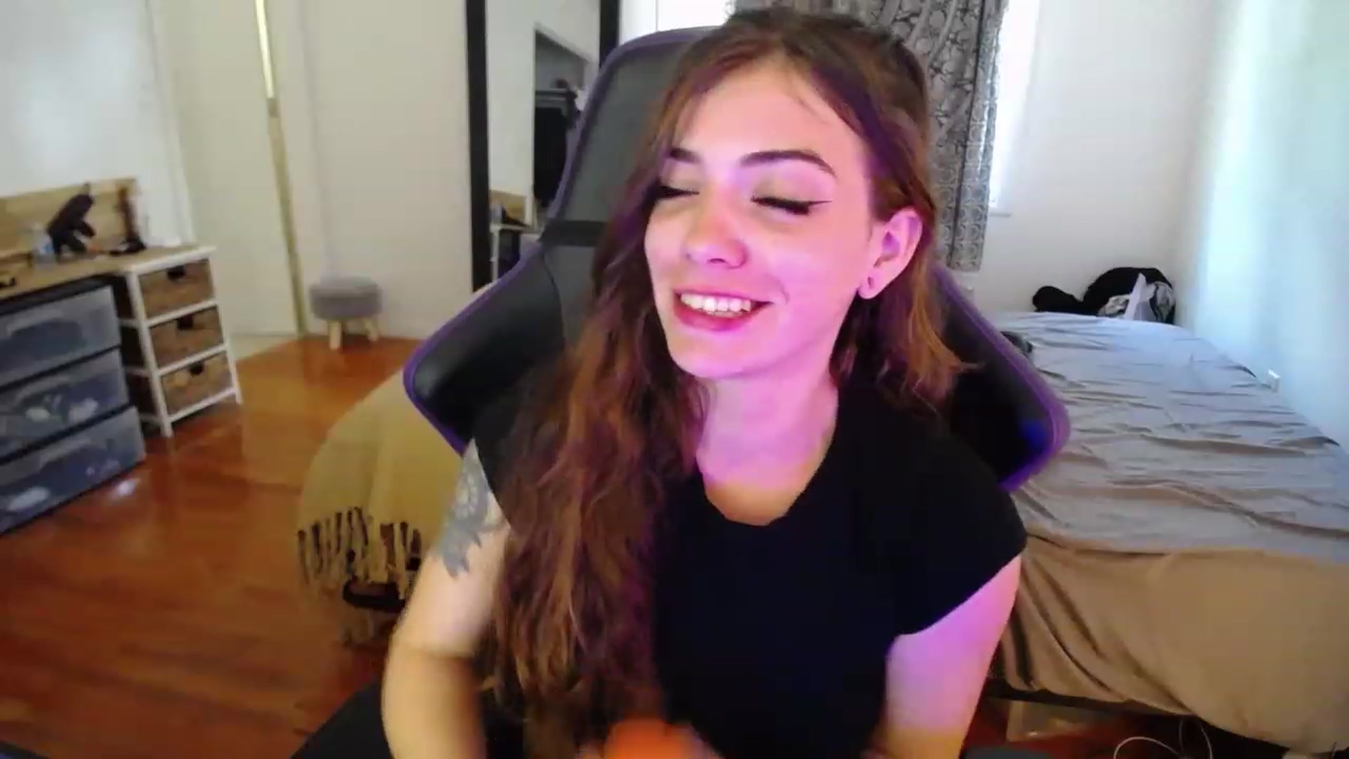 Gallery image thumbnail from BabyxKat's myfreecams stream on, 04/25/2023, 16:50 image 8 of 20