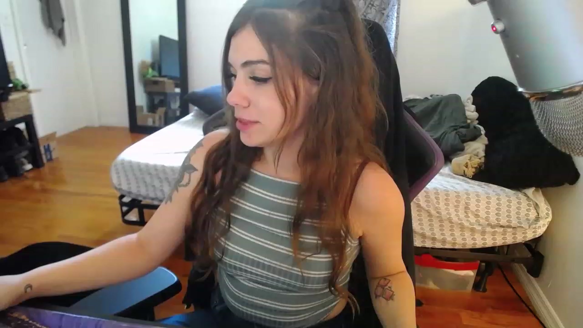 Gallery image thumbnail from BabyxKat's myfreecams stream on, 05/03/2023, 18:29 image 18 of 20