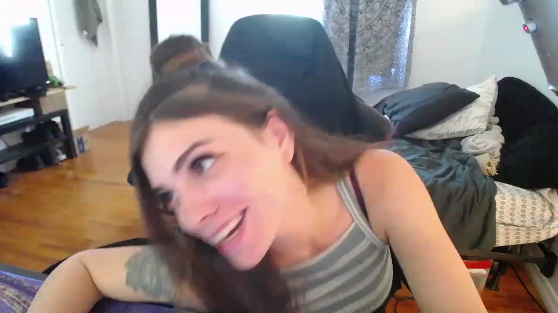 Gallery image thumbnail from BabyxKat's myfreecams stream on, 05/03/2023, 19:25 image 20 of 20