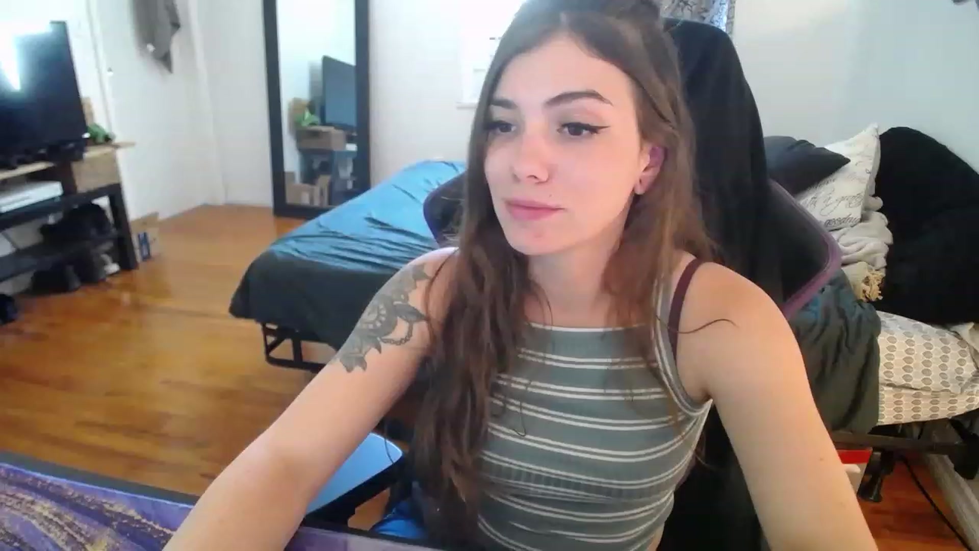 Gallery image thumbnail from BabyxKat's myfreecams stream on, 05/03/2023, 19:25 image 9 of 20