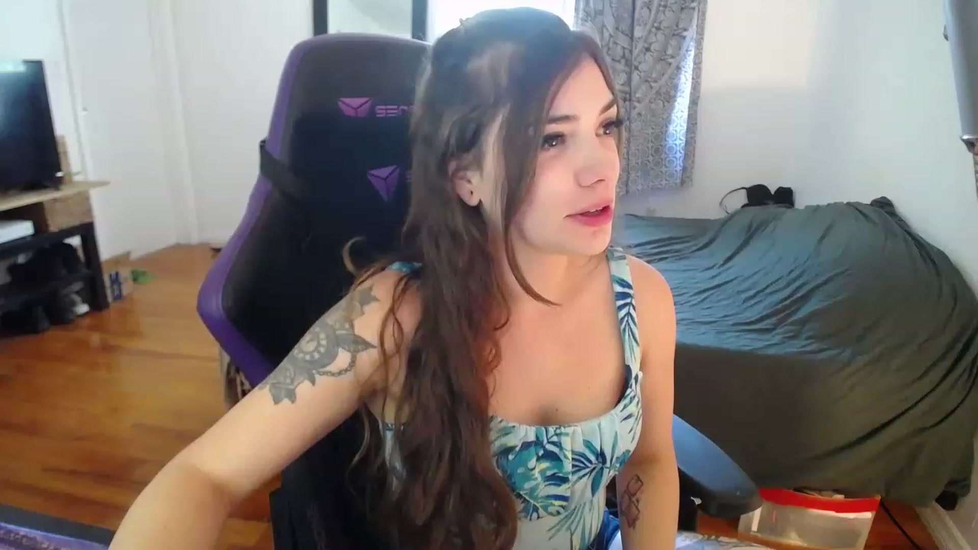 Gallery image thumbnail from BabyxKat's myfreecams stream on, 05/04/2023, 18:37 image 11 of 20