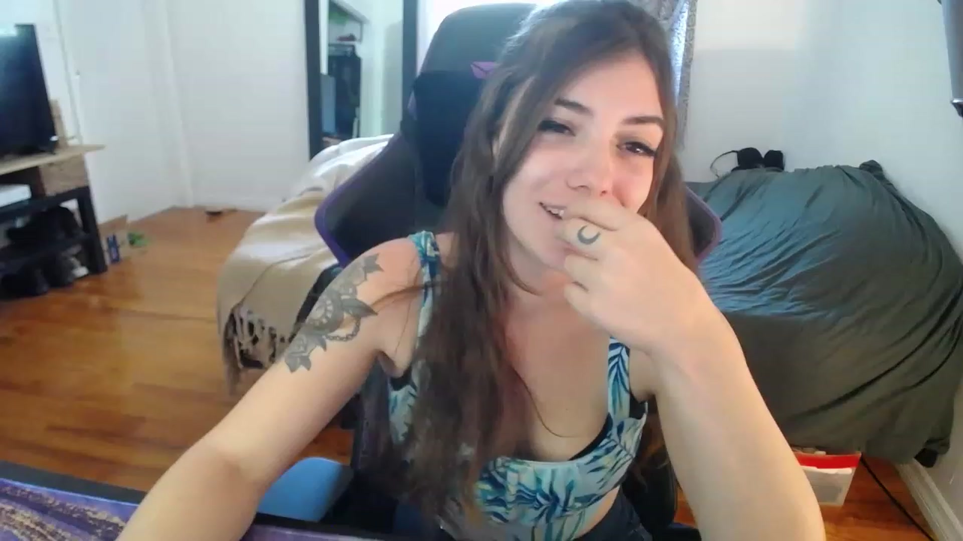 Gallery image thumbnail from BabyxKat's myfreecams stream on, 05/04/2023, 18:37 image 19 of 20