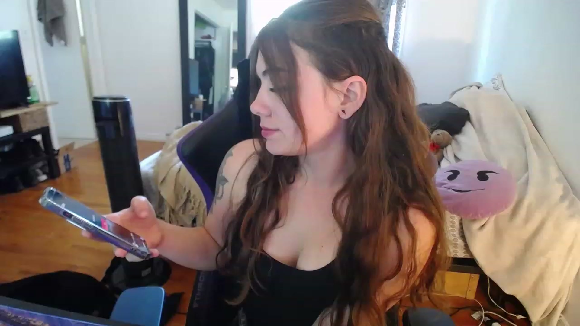 Gallery image thumbnail from BabyxKat's myfreecams stream on, 05/08/2023, 20:42 image 4 of 20