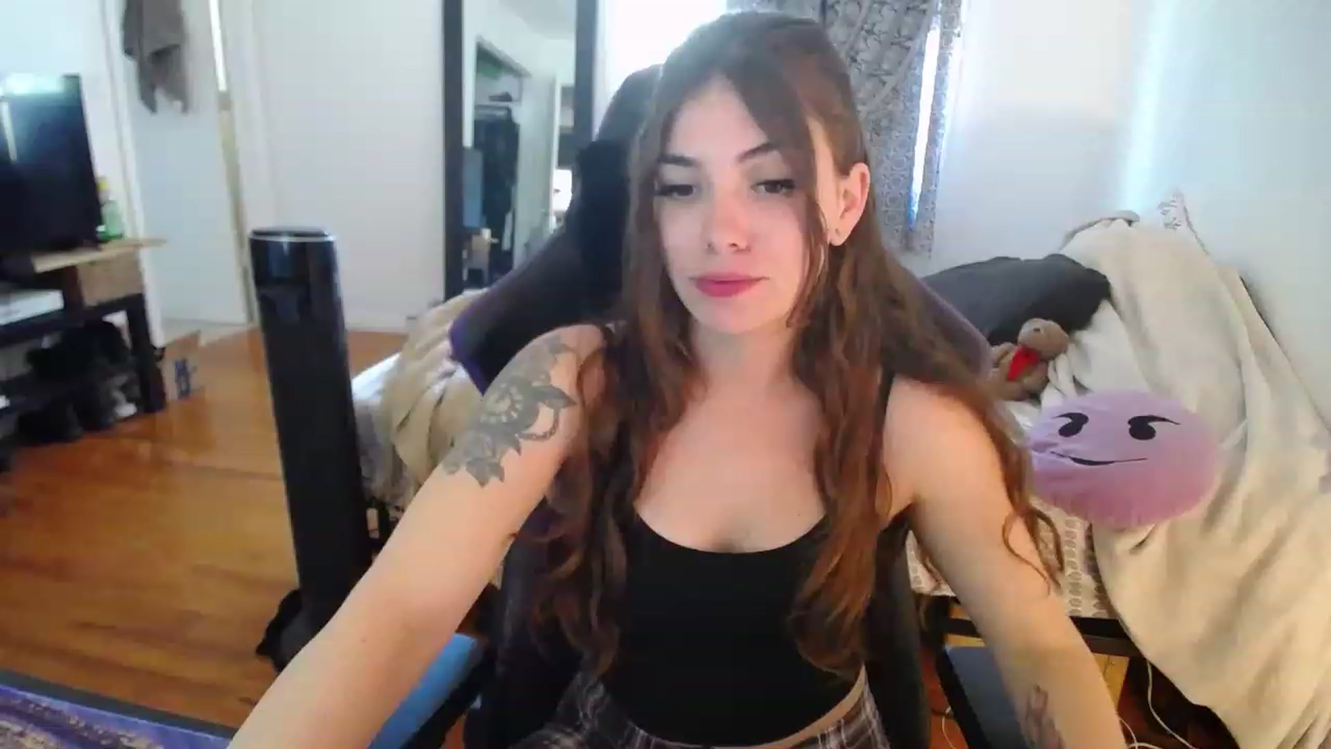 Gallery image thumbnail from BabyxKat's myfreecams stream on, 05/08/2023, 20:42 image 6 of 20