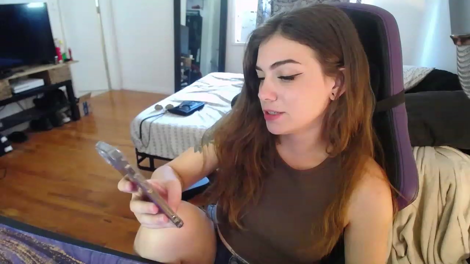 Gallery image thumbnail from BabyxKat's myfreecams stream on, 05/10/2023, 18:54 image 8 of 20