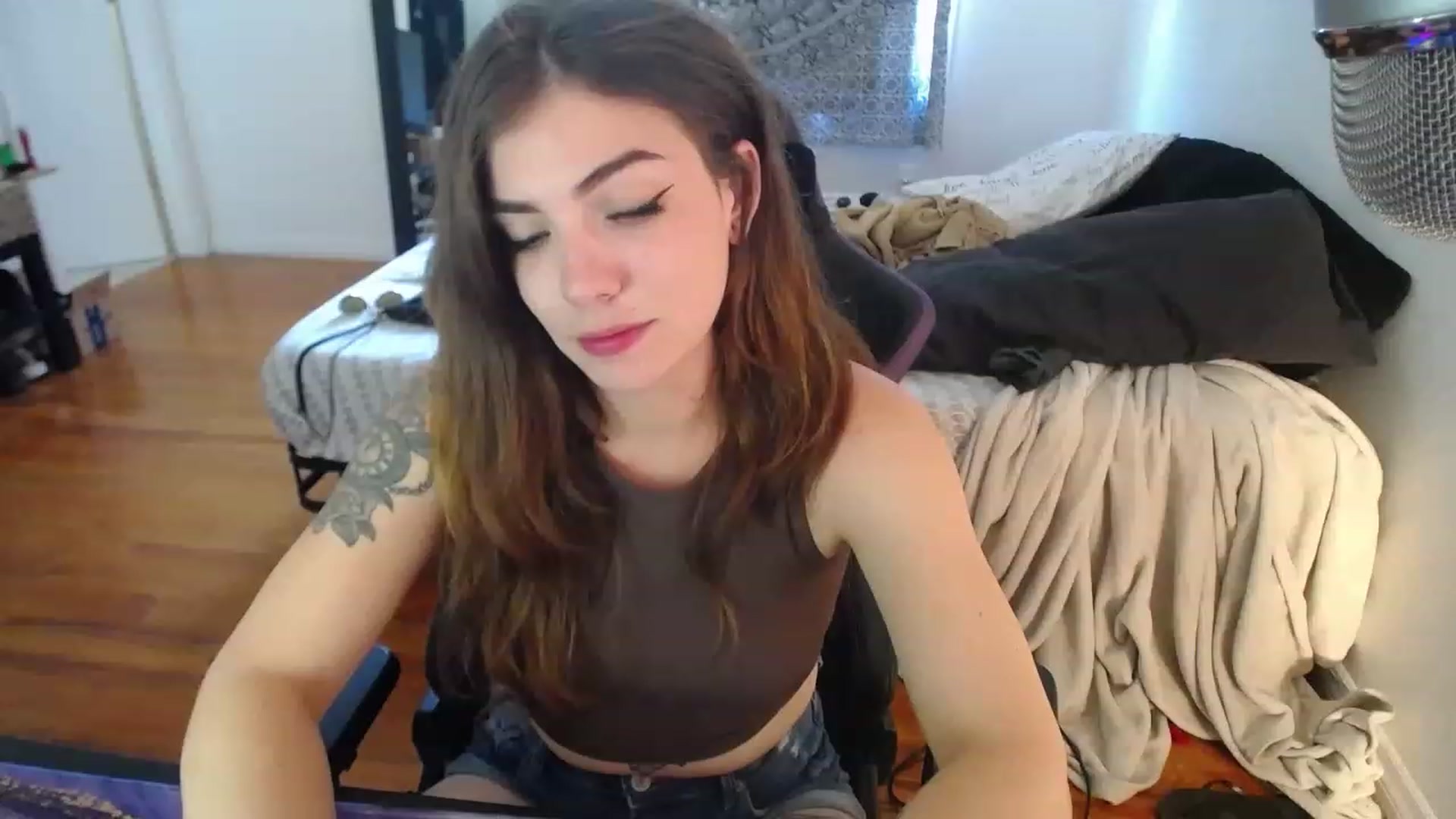 Gallery image thumbnail from BabyxKat's myfreecams stream on, 05/10/2023, 18:54 image 4 of 20