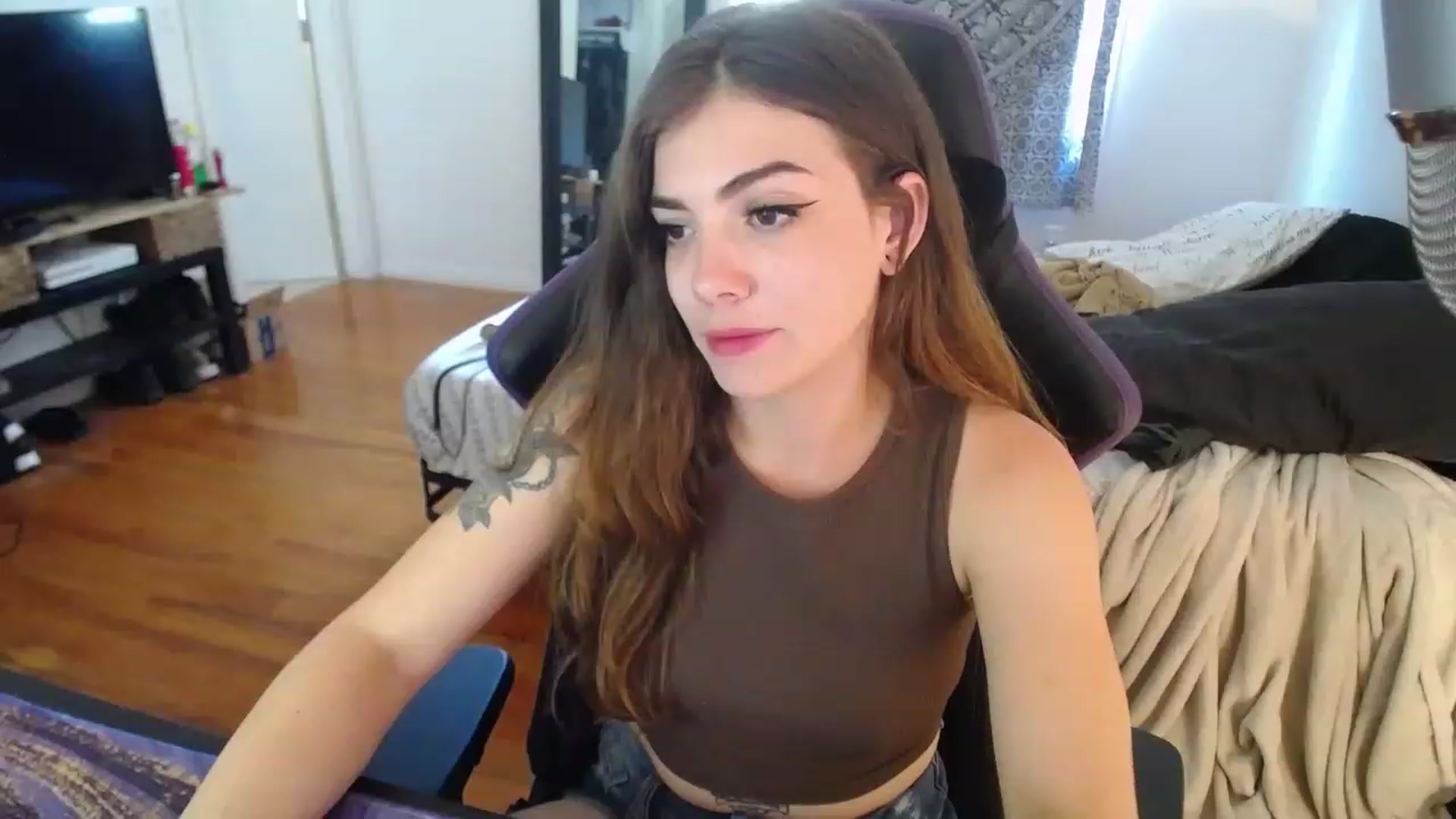 Gallery image thumbnail from BabyxKat's myfreecams stream on, 05/10/2023, 18:54 image 11 of 20