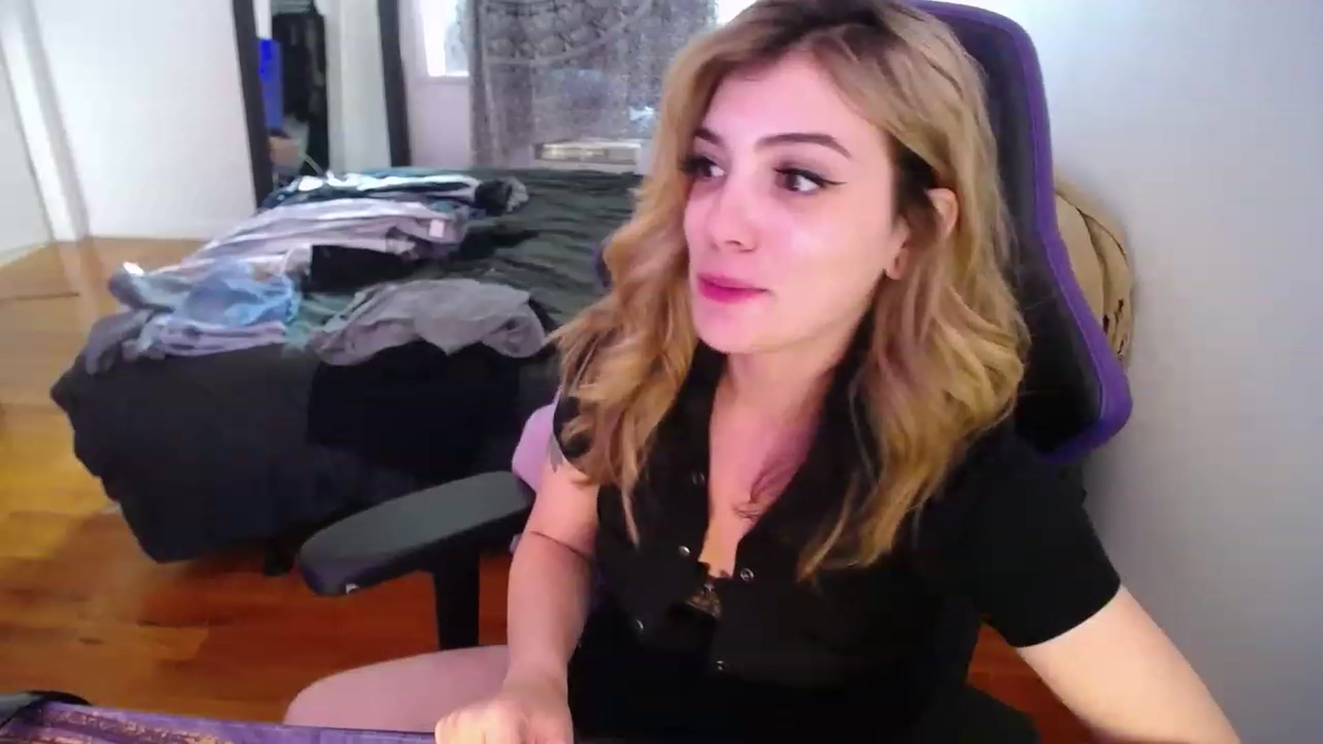 Gallery image thumbnail from BabyxKat's myfreecams stream on, 06/01/2023, 19:01 image 15 of 20