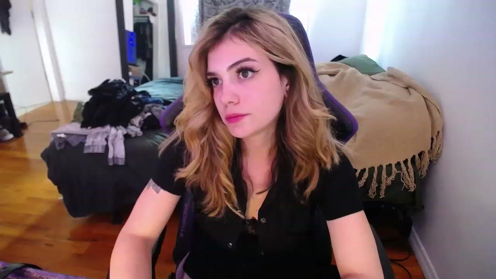 Gallery image thumbnail from BabyxKat's myfreecams stream on, 06/01/2023, 19:01 image 1 of 20