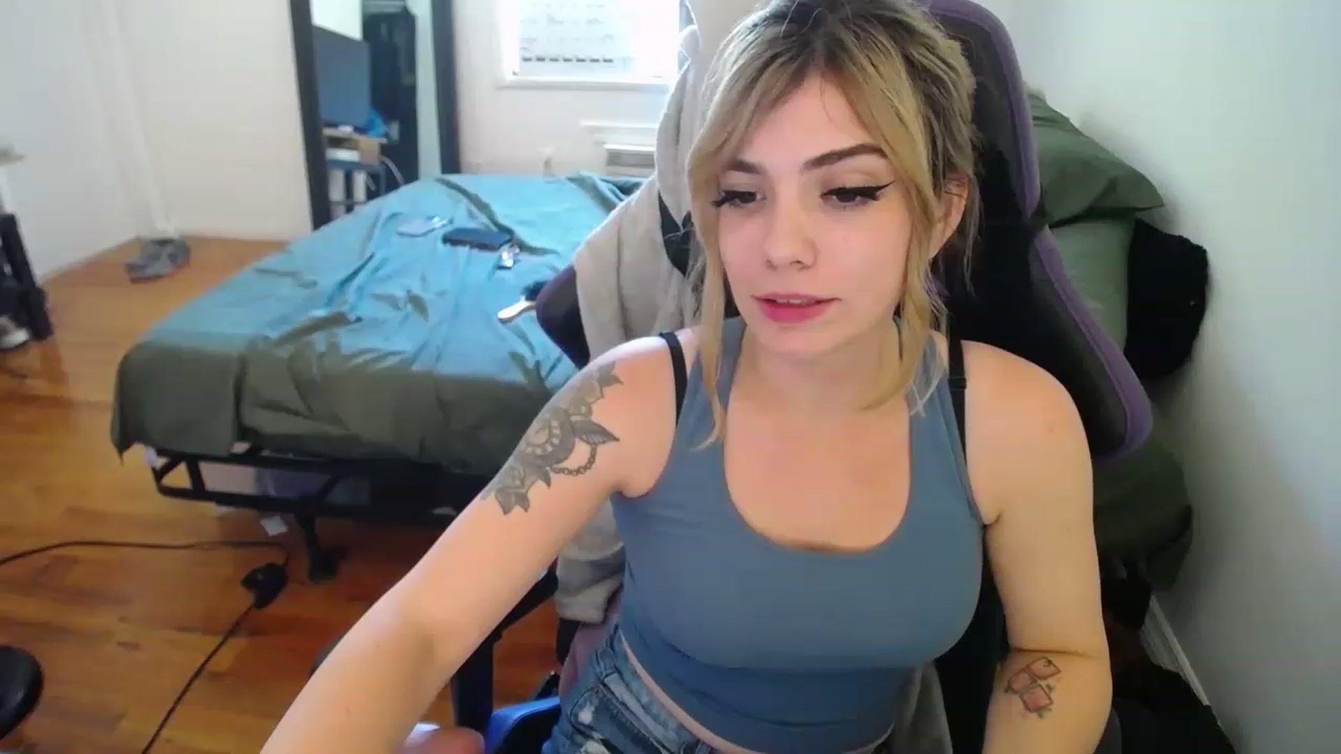 Gallery image thumbnail from BabyxKat's myfreecams stream on, 06/08/2023, 20:59 image 9 of 20
