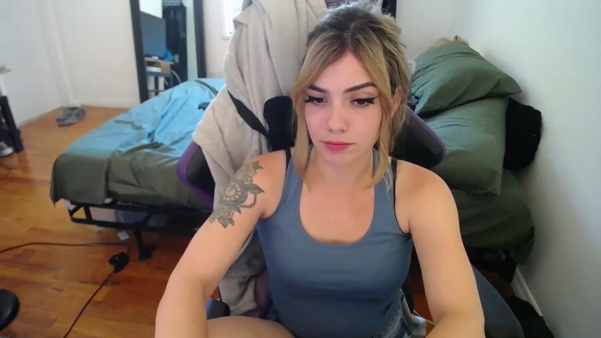 Gallery image thumbnail from BabyxKat's myfreecams stream on, 06/08/2023, 20:59 image 7 of 20