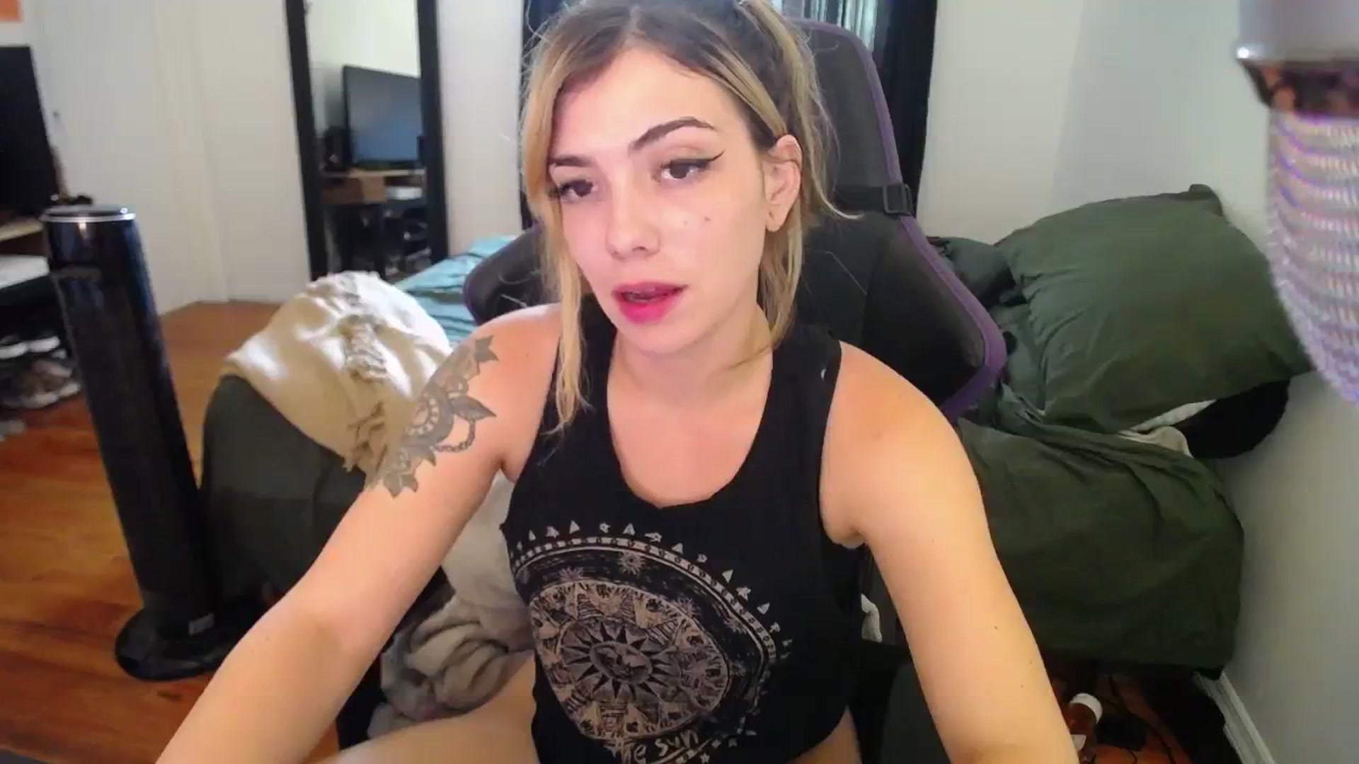 Gallery image thumbnail from BabyxKat's myfreecams stream on, 08/24/2023, 19:27 image 13 of 20