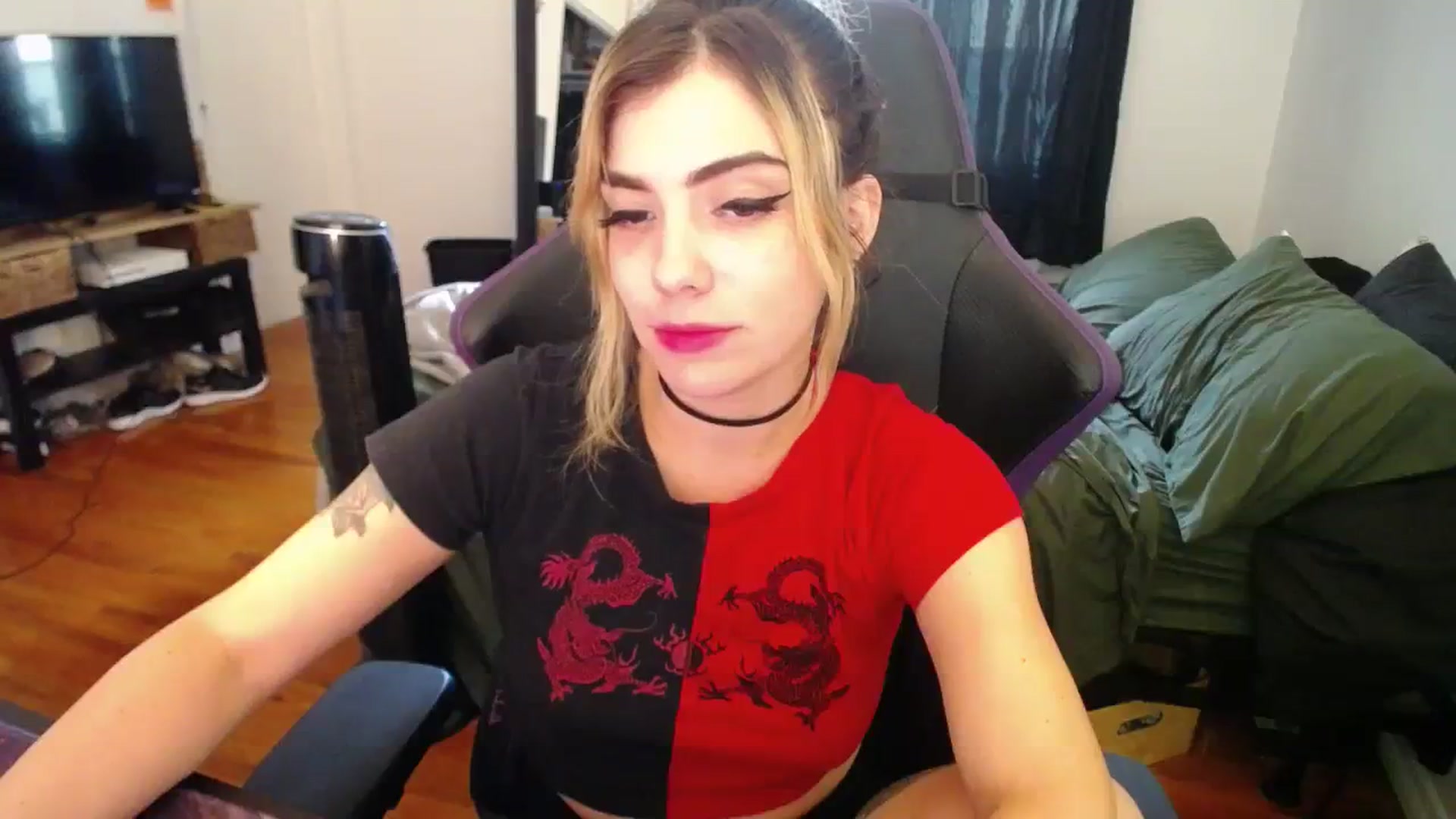 Gallery image thumbnail from BabyxKat's myfreecams stream on, 08/29/2023, 19:34 image 6 of 20