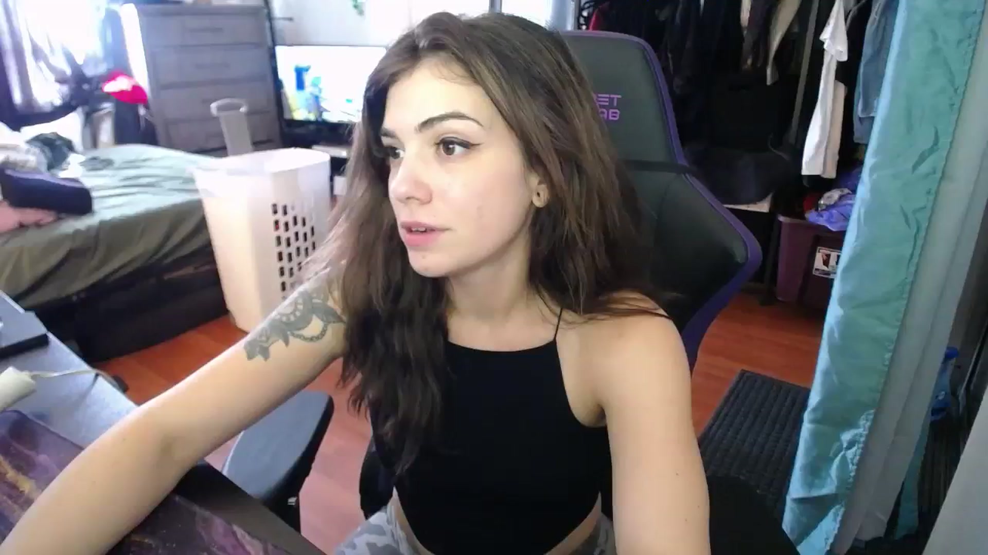 Gallery image thumbnail from BabyxKat's myfreecams stream on, 11/18/2023, 19:07 image 12 of 20