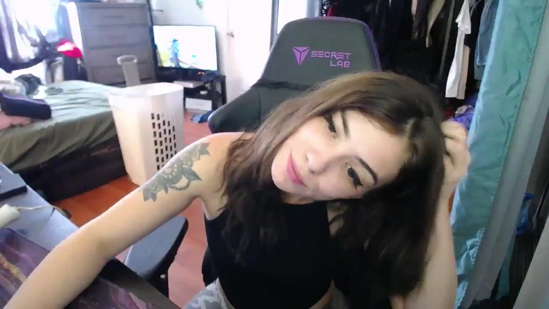 Gallery image thumbnail from BabyxKat's myfreecams stream on, 11/18/2023, 19:07 image 11 of 20
