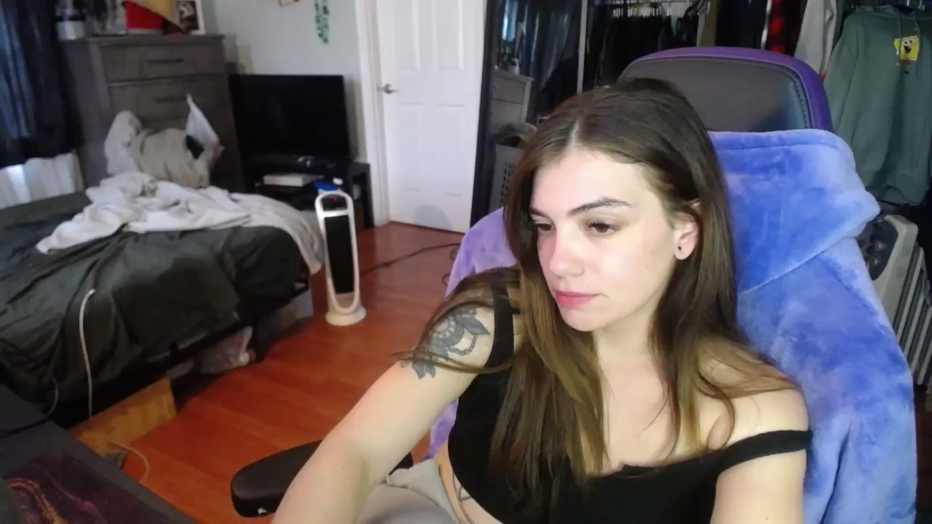 Gallery image thumbnail from BabyxKat's myfreecams stream on, 01/16/2024, 19:23 image 12 of 20