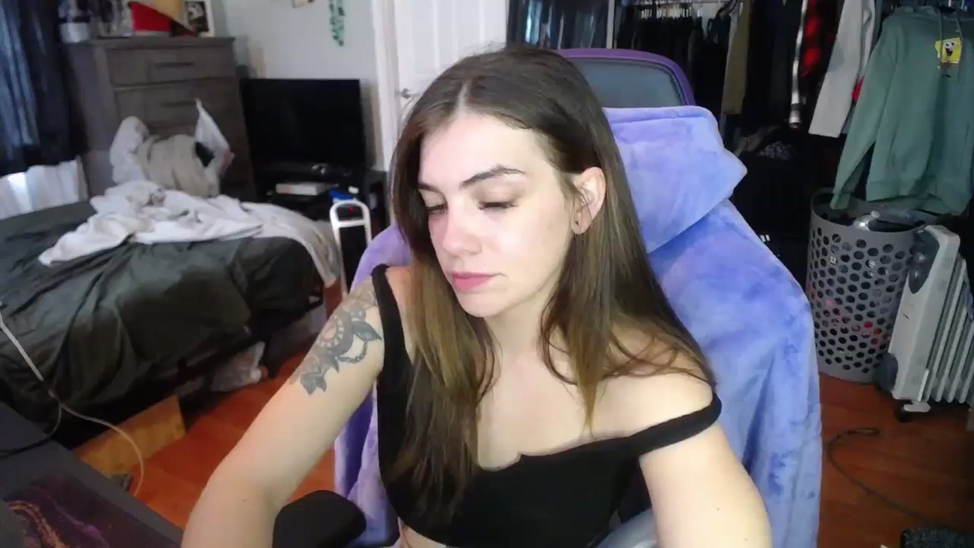 Gallery image thumbnail from BabyxKat's myfreecams stream on, 01/16/2024, 19:23 image 6 of 20