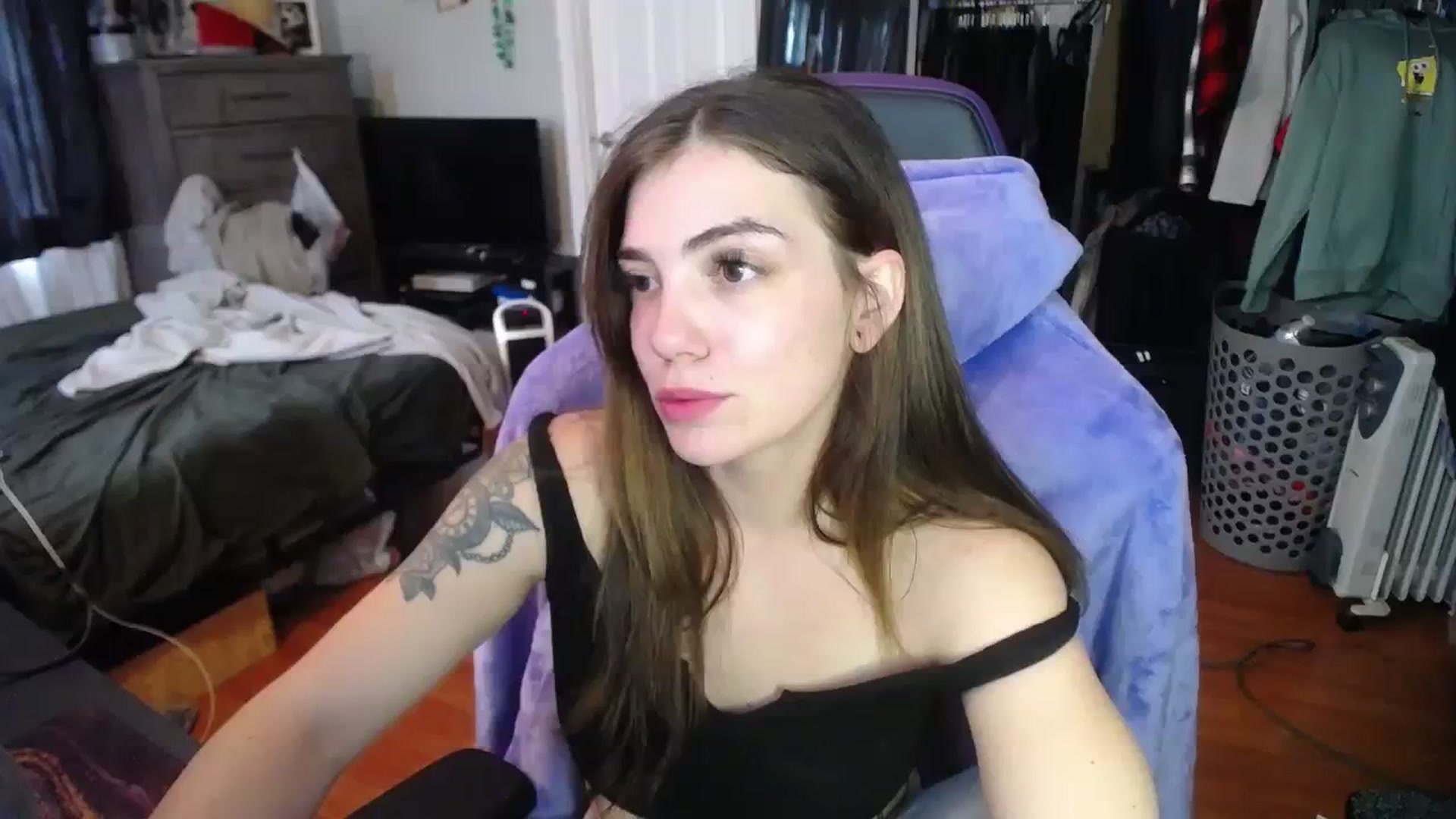 Gallery image thumbnail from BabyxKat's myfreecams stream on, 01/16/2024, 19:23 image 3 of 20