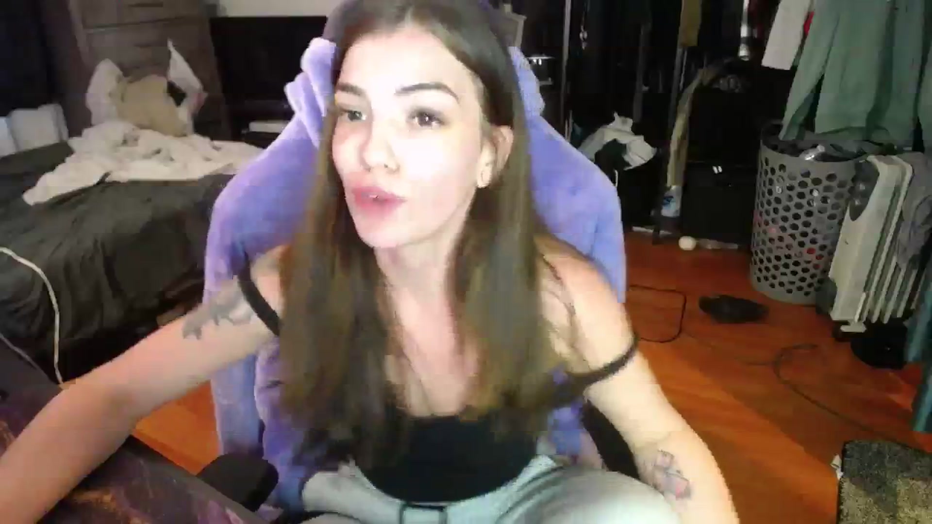 Gallery image thumbnail from BabyxKat's myfreecams stream on, 01/16/2024, 22:38 image 9 of 20