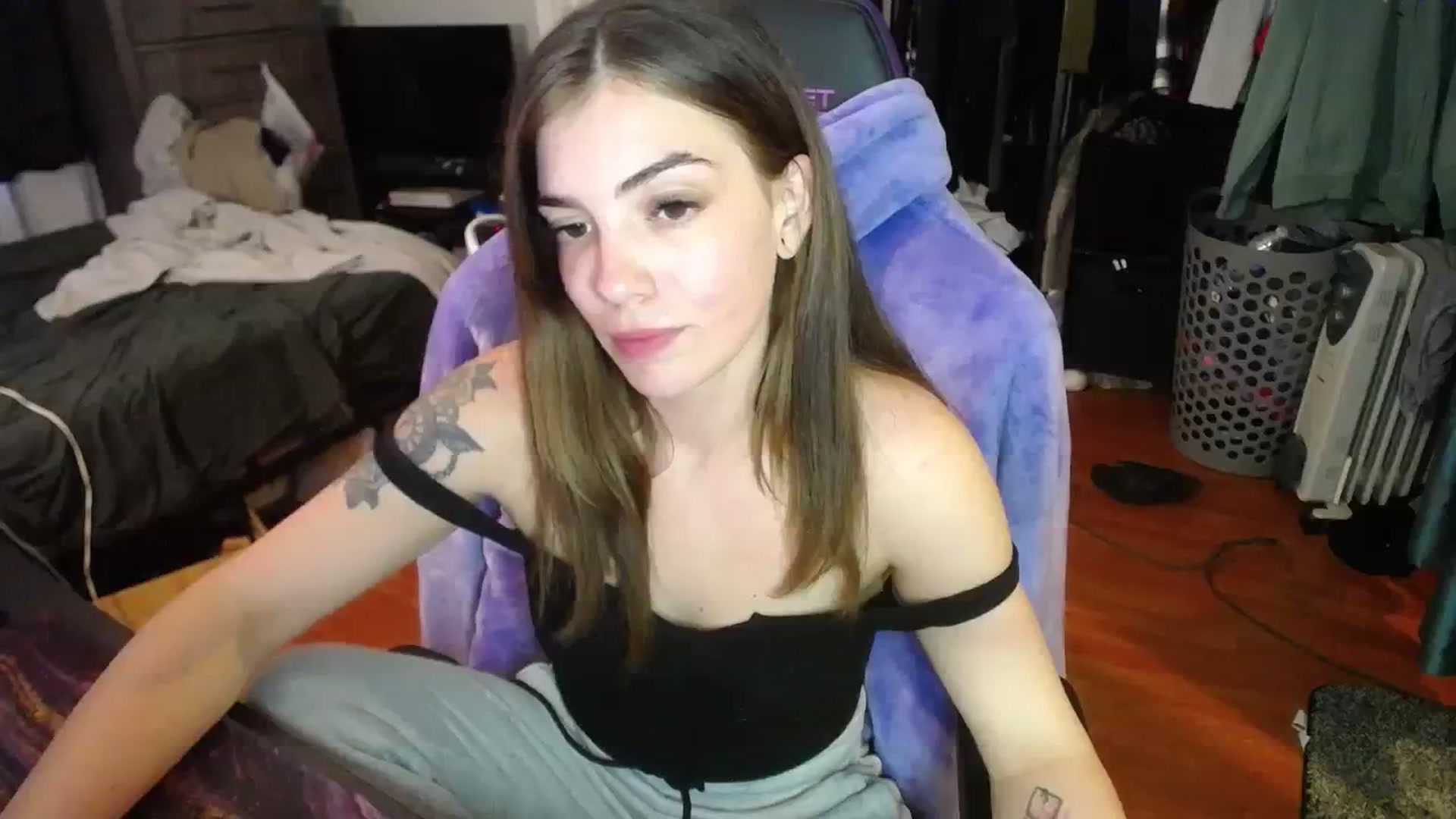 Gallery image thumbnail from BabyxKat's myfreecams stream on, 01/16/2024, 22:38 image 12 of 20