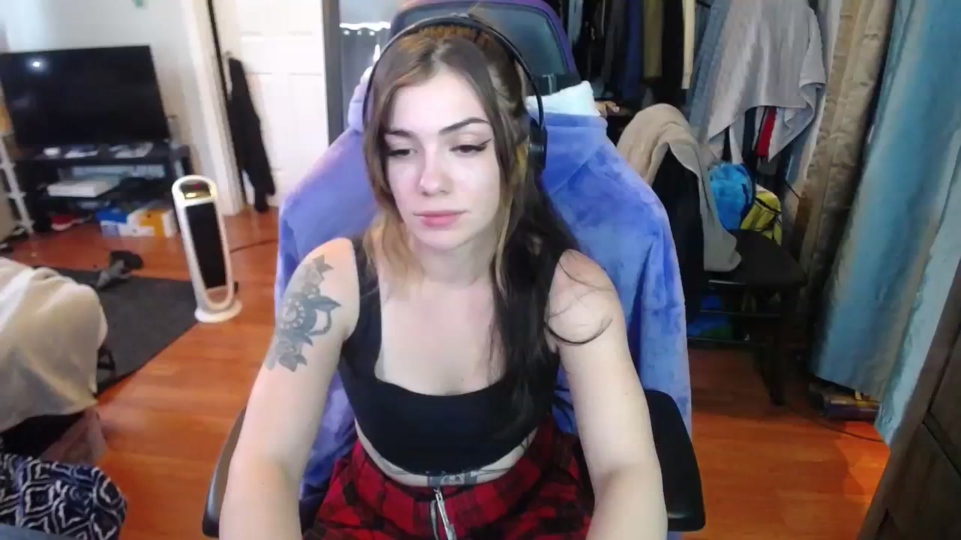 Gallery image thumbnail from BabyxKat's myfreecams stream on, 03/13/2024, 19:59 image 2 of 20