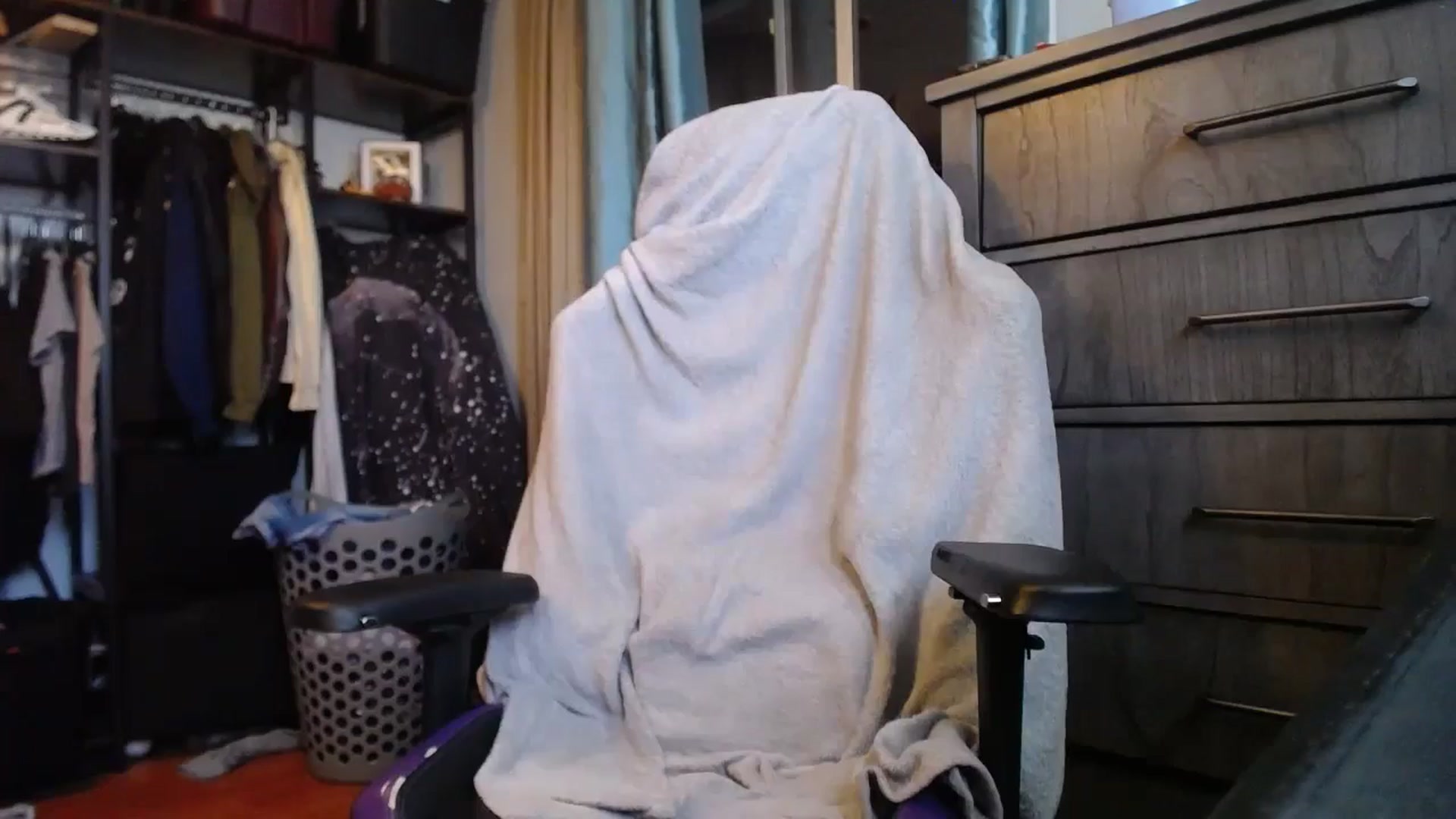 Gallery image thumbnail from BabyxKat's myfreecams stream on, 05/06/2024, 19:34 image 10 of 20