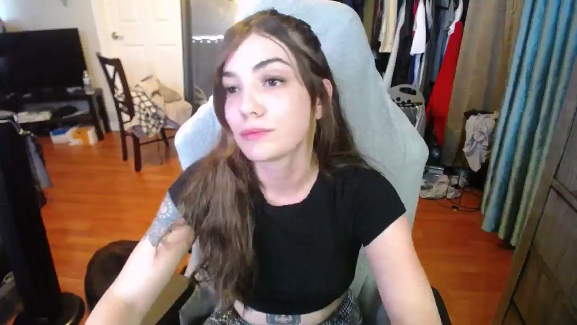 Gallery image thumbnail from BabyxKat's myfreecams stream on, 05/07/2024, 16:17 image 12 of 20