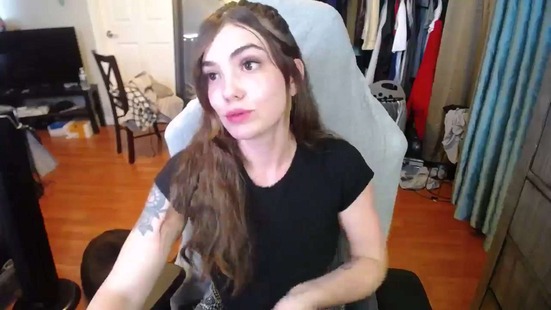 Gallery image thumbnail from BabyxKat's myfreecams stream on, 05/07/2024, 16:17 image 13 of 20