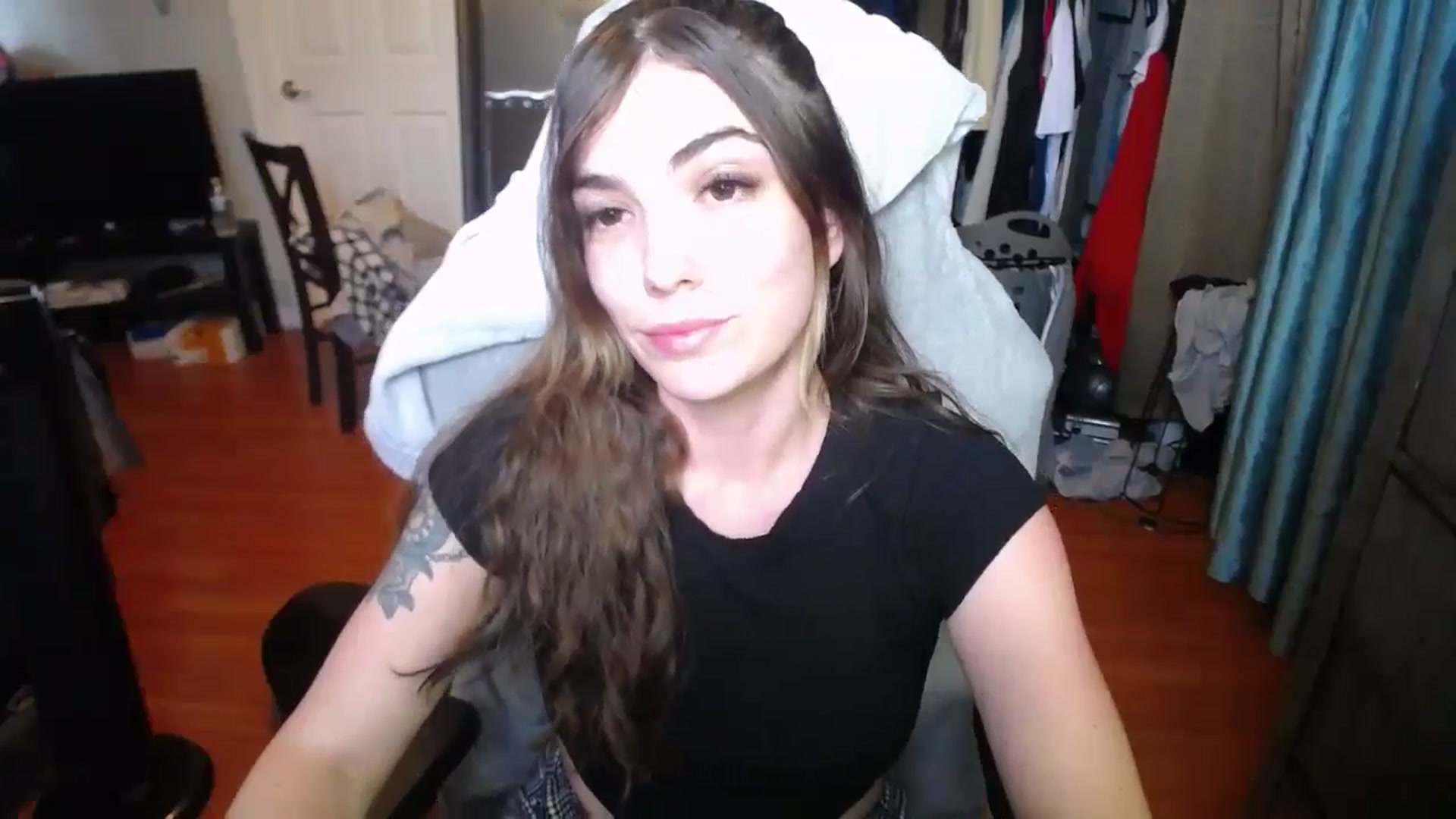 Gallery image thumbnail from BabyxKat's myfreecams stream on, 05/07/2024, 16:17 image 7 of 20