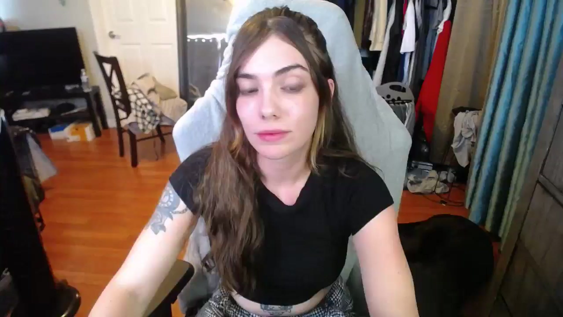 Gallery image thumbnail from BabyxKat's myfreecams stream on, 05/07/2024, 16:17 image 14 of 20