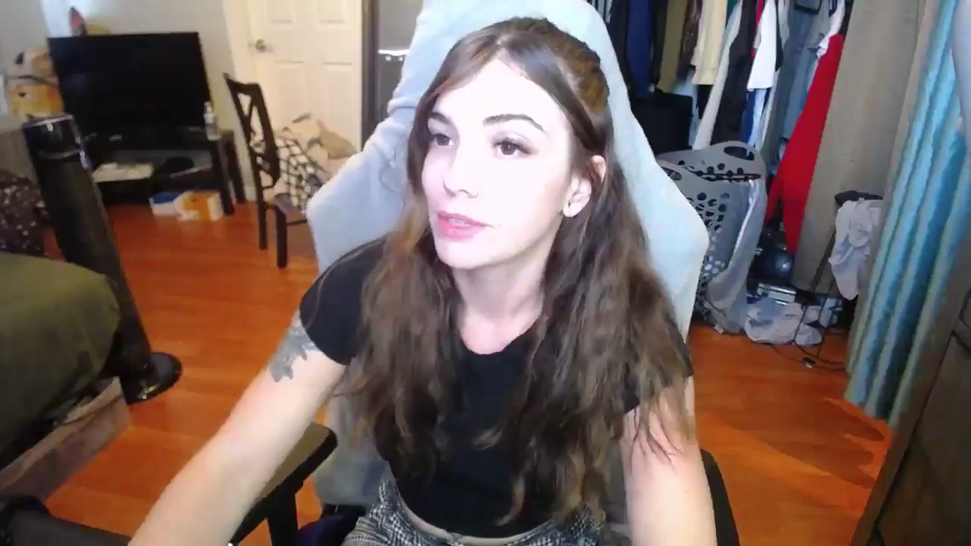 Gallery image thumbnail from BabyxKat's myfreecams stream on, 05/07/2024, 20:34 image 6 of 20