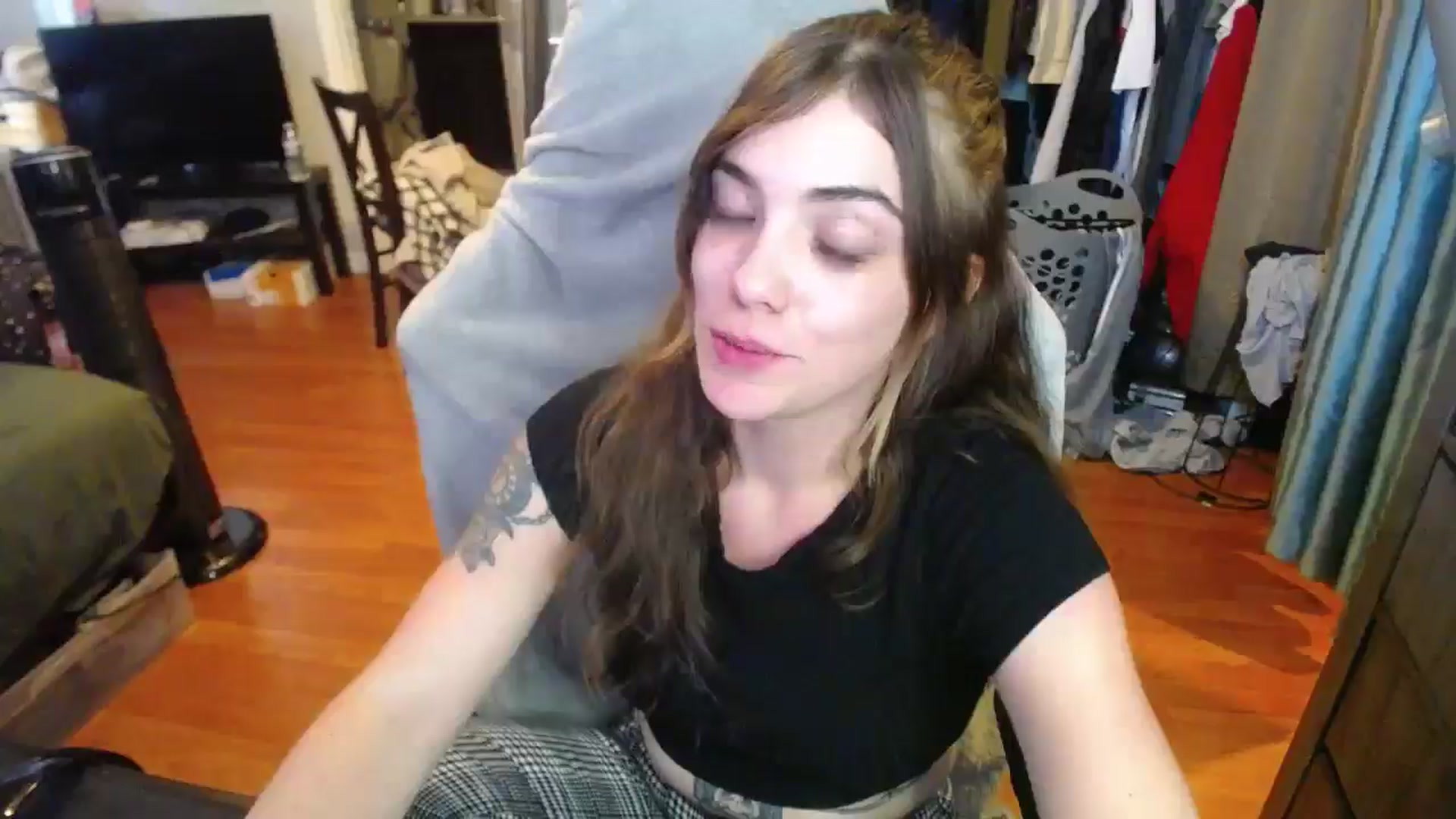 Gallery image thumbnail from BabyxKat's myfreecams stream on, 05/07/2024, 20:34 image 4 of 20