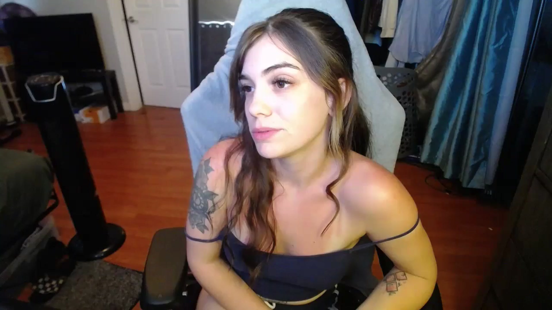 Gallery image thumbnail from BabyxKat's myfreecams stream on, 05/08/2024, 19:25 image 1 of 20