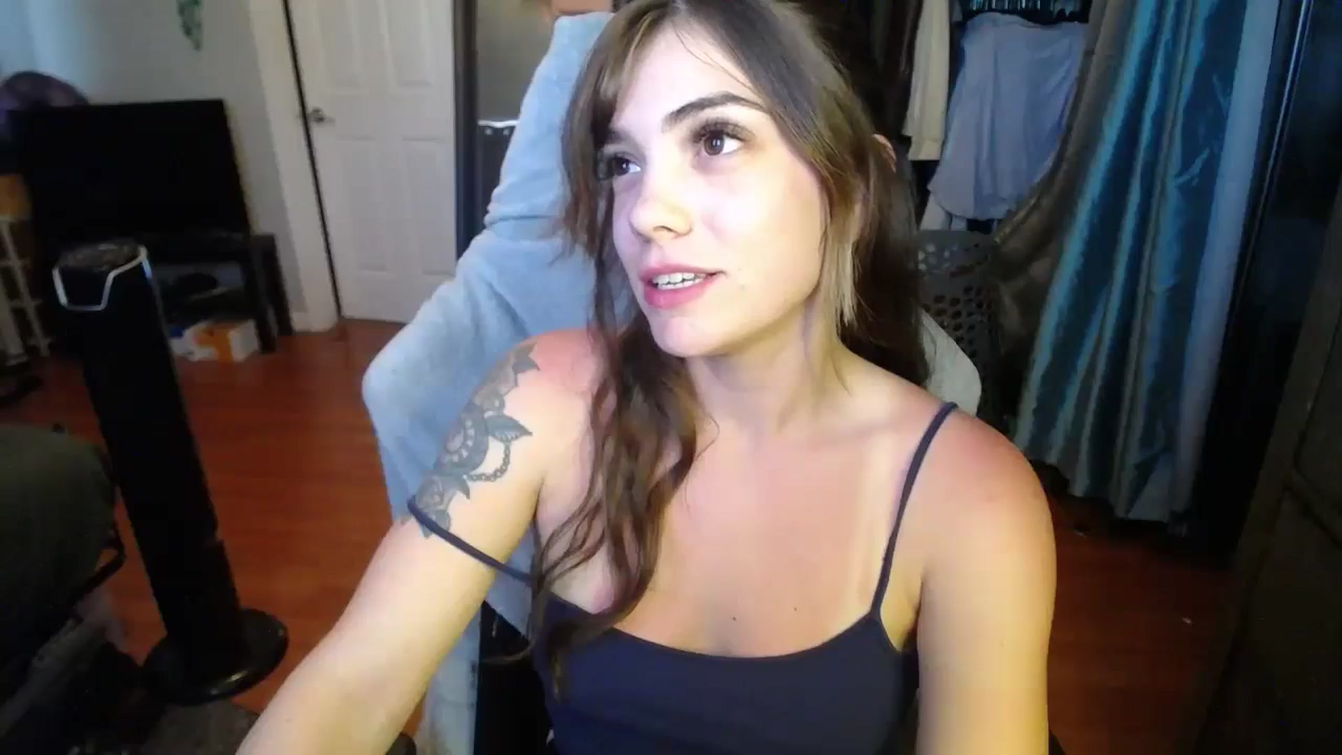 Gallery image thumbnail from BabyxKat's myfreecams stream on, 05/08/2024, 19:25 image 16 of 20