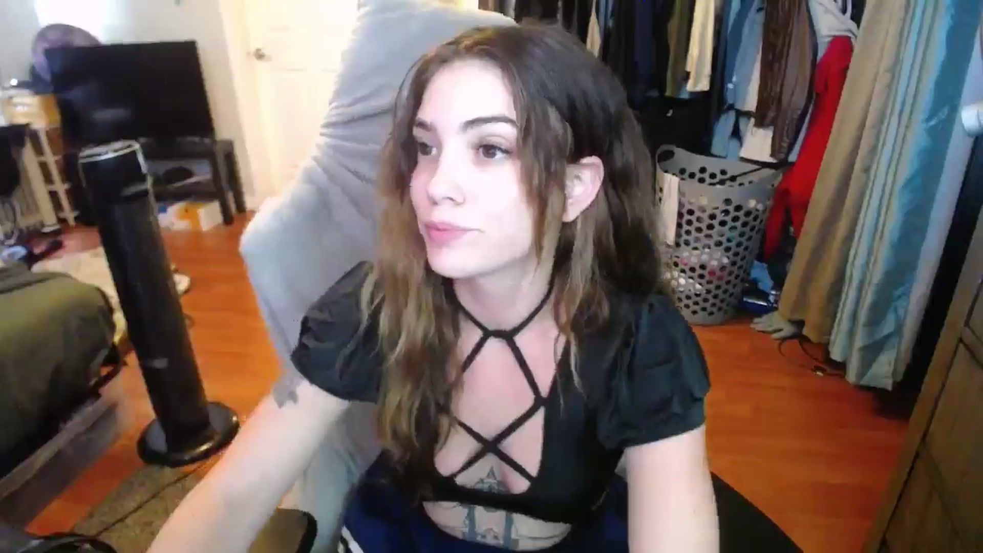 Gallery image thumbnail from BabyxKat's myfreecams stream on, 05/10/2024, 18:15 image 11 of 20