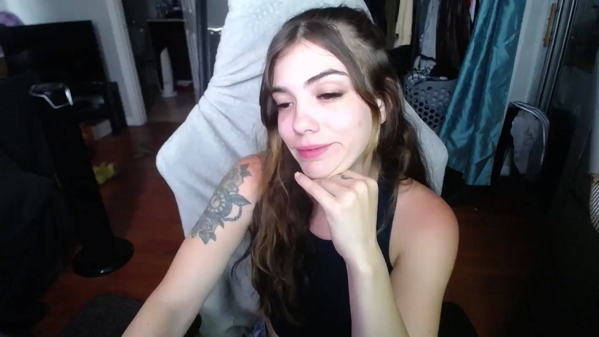 Gallery image thumbnail from BabyxKat's myfreecams stream on, 05/13/2024, 22:22 image 1 of 20