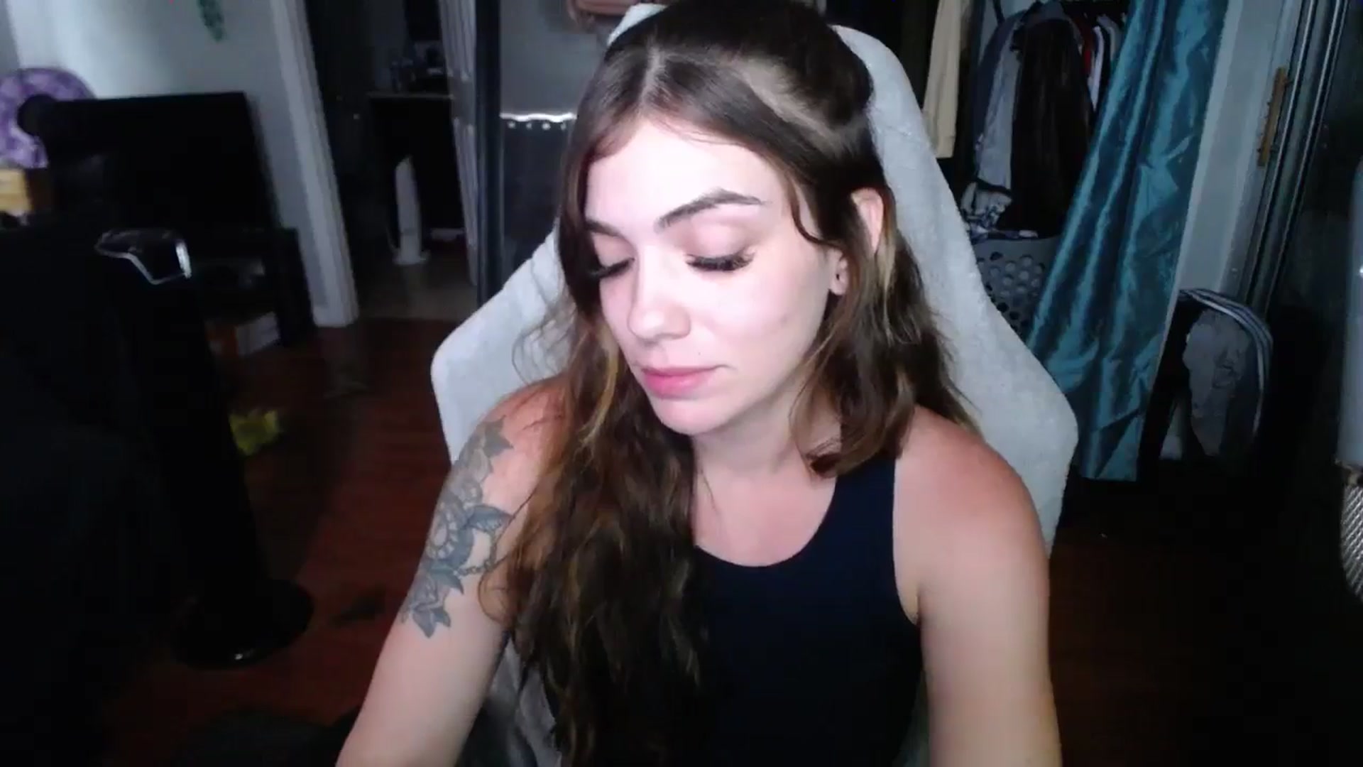 Gallery image thumbnail from BabyxKat's myfreecams stream on, 05/13/2024, 22:22 image 17 of 20