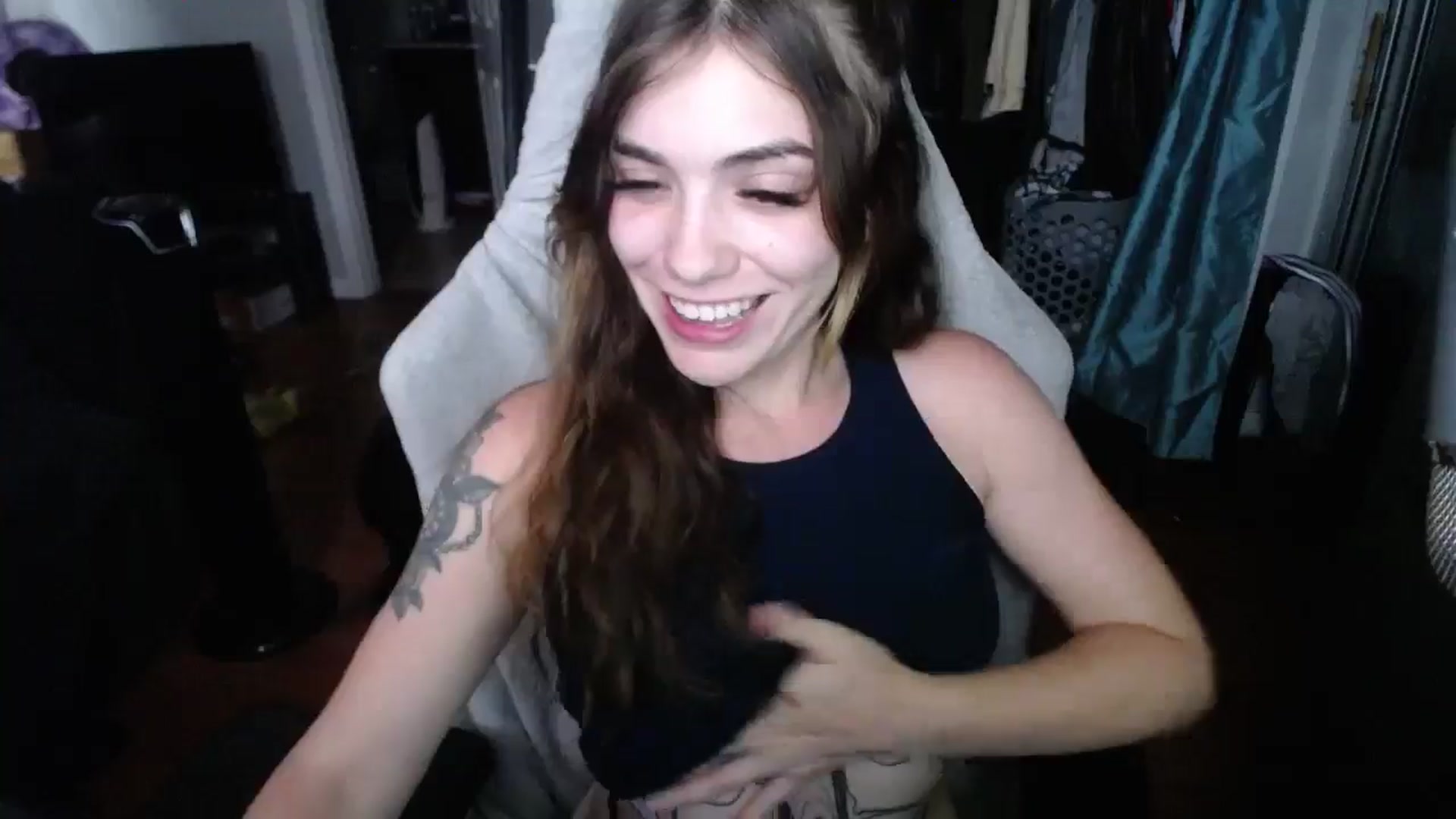 Gallery image thumbnail from BabyxKat's myfreecams stream on, 05/13/2024, 22:22 image 18 of 20