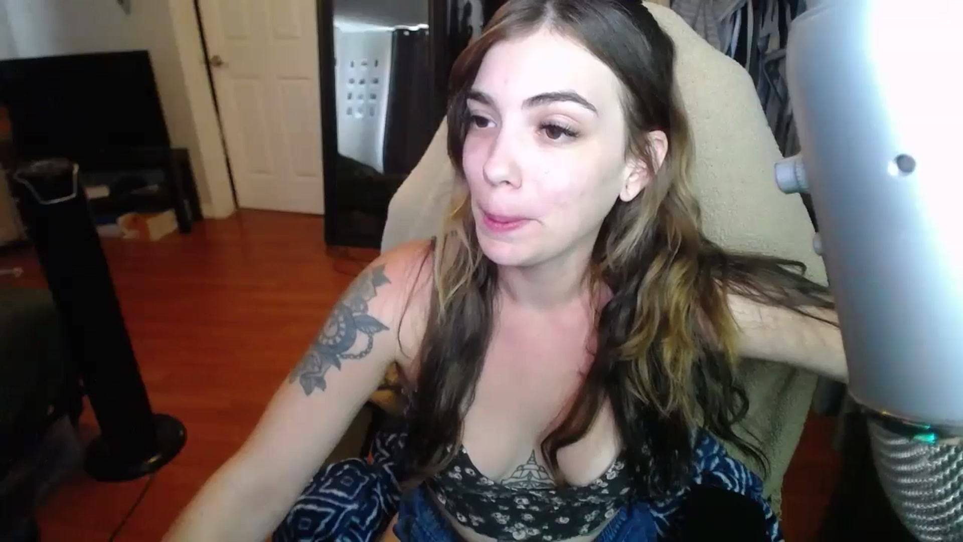 Gallery image thumbnail from BabyxKat's myfreecams stream on, 05/22/2024, 18:10 image 20 of 20
