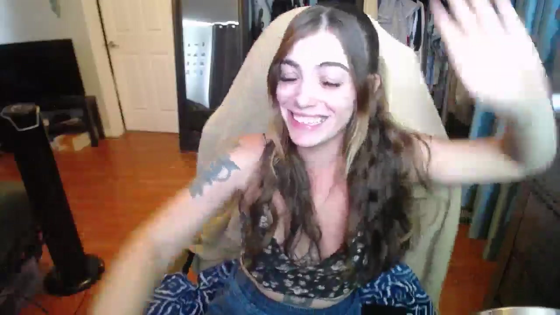 Gallery image thumbnail from BabyxKat's myfreecams stream on, 05/22/2024, 18:10 image 2 of 20